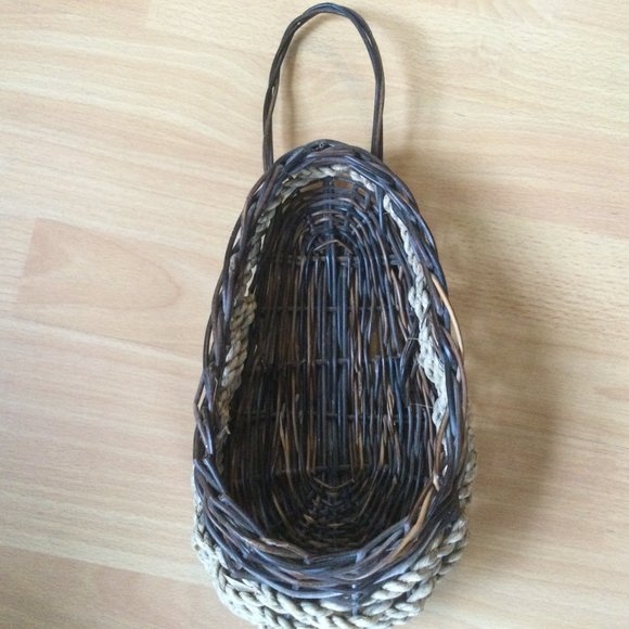 Decorative Wicker Wall Pocket Boho Planter 12" Basket - Picture 13 of 14